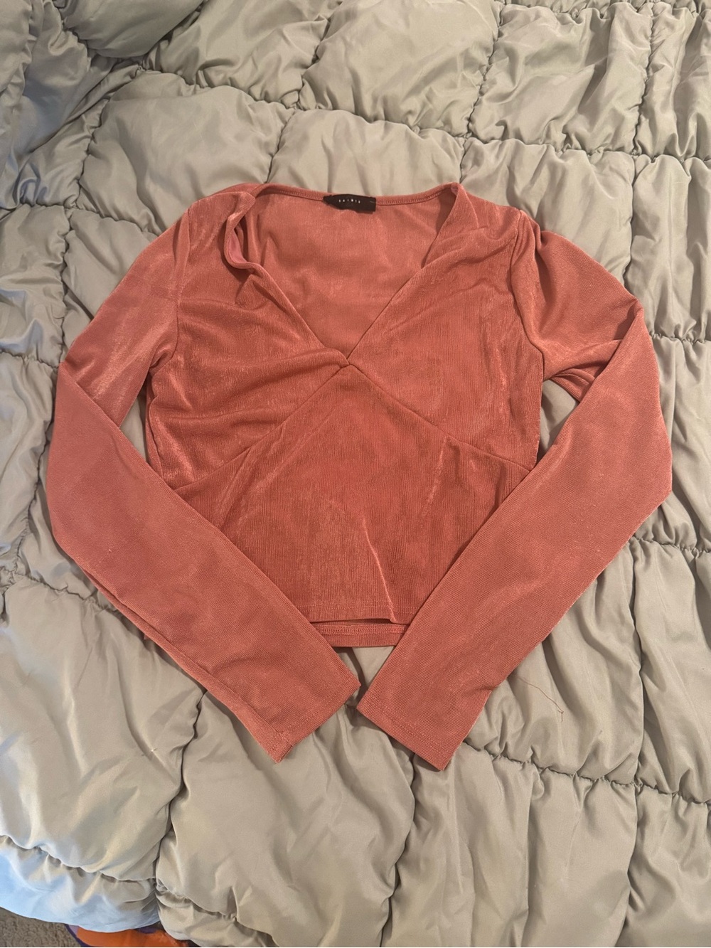 Twist-Front Long Sleeve Crop Top in Dusty Rose